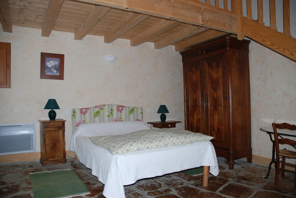 Couette Et Potager D'Antan Bed and Breakfast Mellé Værelse billede